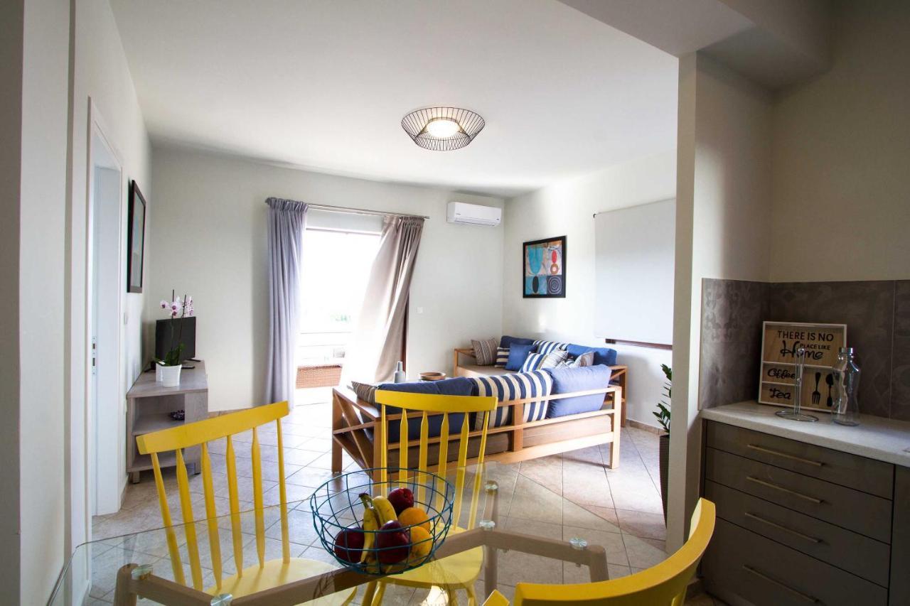 Mike'S Apartment I Luxury Above The Sea 基萨莫斯 外观 照片